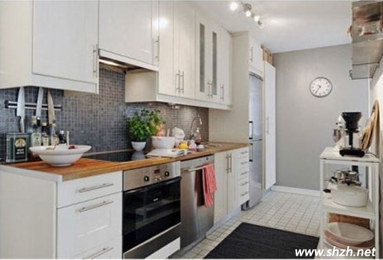 簡約風小復式的廚房裝修