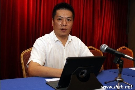 前任會(huì)長黃振