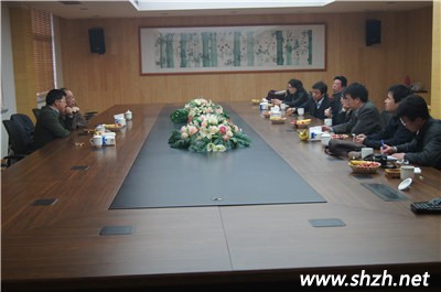 市領(lǐng)導(dǎo)與安吉**就竹材裝飾發(fā)展前景進(jìn)入深入研究與探討